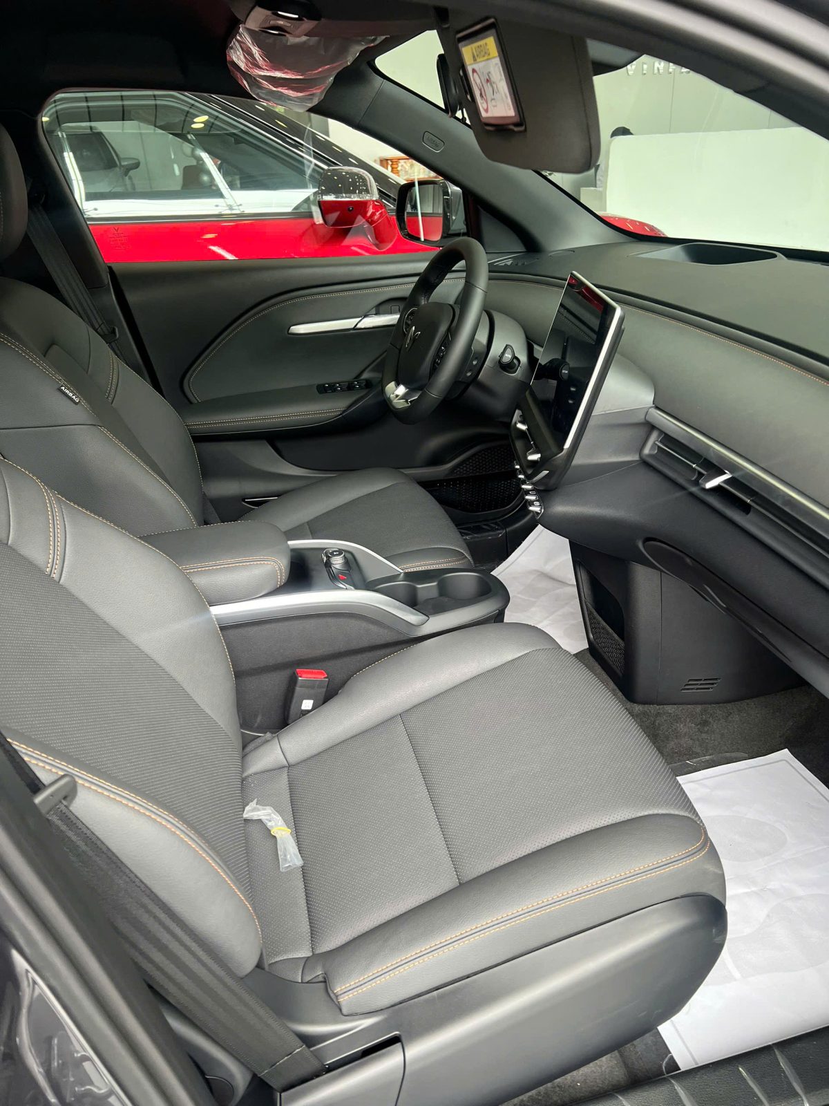 z7184110283089 d2d5922e2e404873c52ac78aab36eac4 Nội Thất Của VF6 Plus Màu Xám