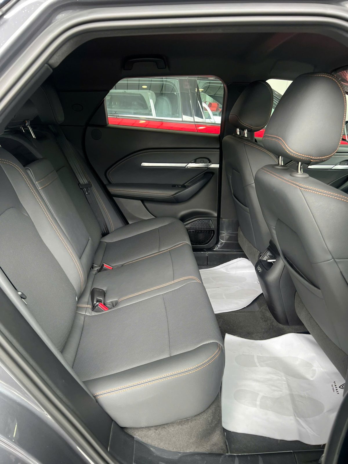 z7184110292498 87a48805d07512d32fbc834a83f65a09 Nội Thất Của VF6 Plus Màu Xám