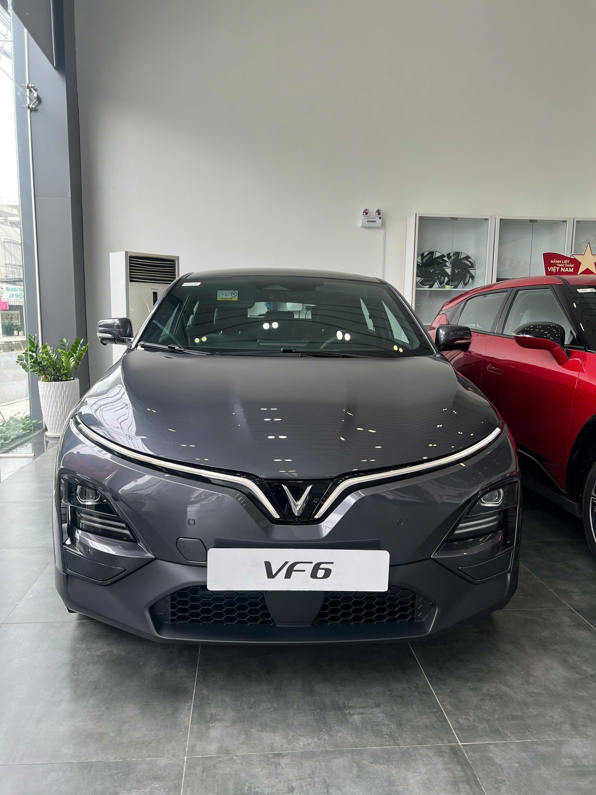 z7184110310597 4b0581115c19899780c67dd314f521ff Nội Thất Của VF6 Plus Màu Xám